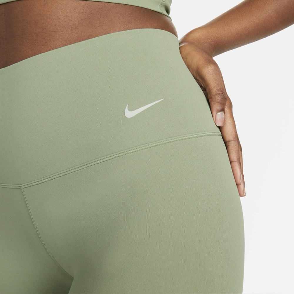 NIKE Zenvy Women's Gentle-Support High-Waisted 8" Biker Shorts - Picture 5 of 12